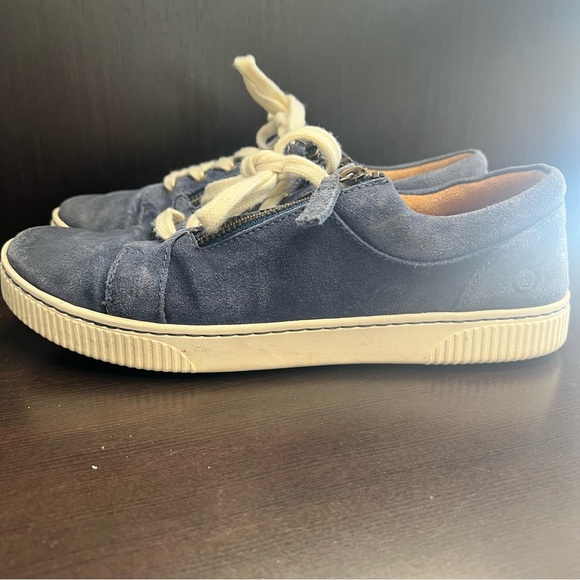 Born Paloma Sneaker in Navy Size 9 - Picture 4 of 8